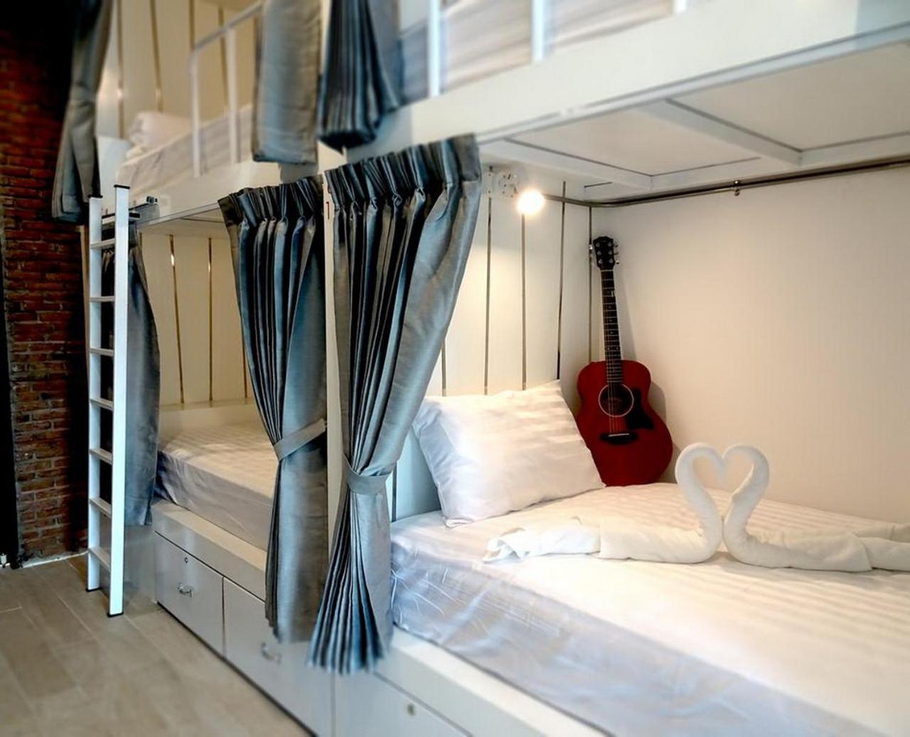 วอท์สอัพ เชียงใหม่ Hostel ภายนอก รูปภาพ